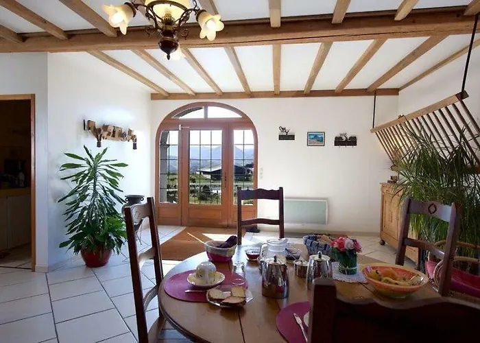 Bed & Breakfast Mountain - Maison Rachou 3*